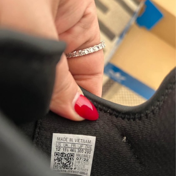 Adidas NMD R1 Used Once With Box - Picture 3 of 4